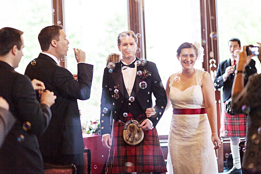 Wedding-ceremony-at-Pollock-Halls-in-Edinburgh