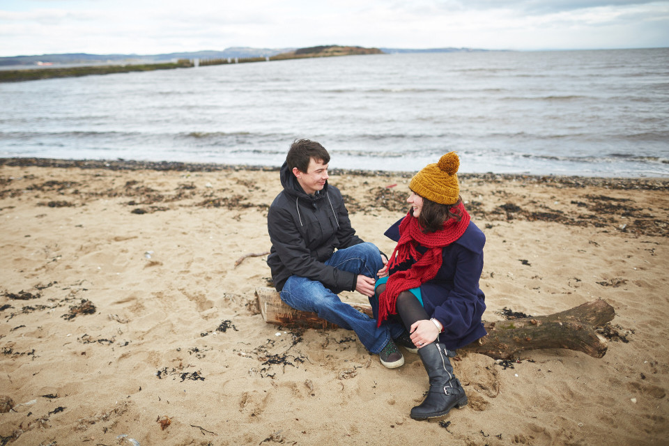 Seaside couple photo session Scotland