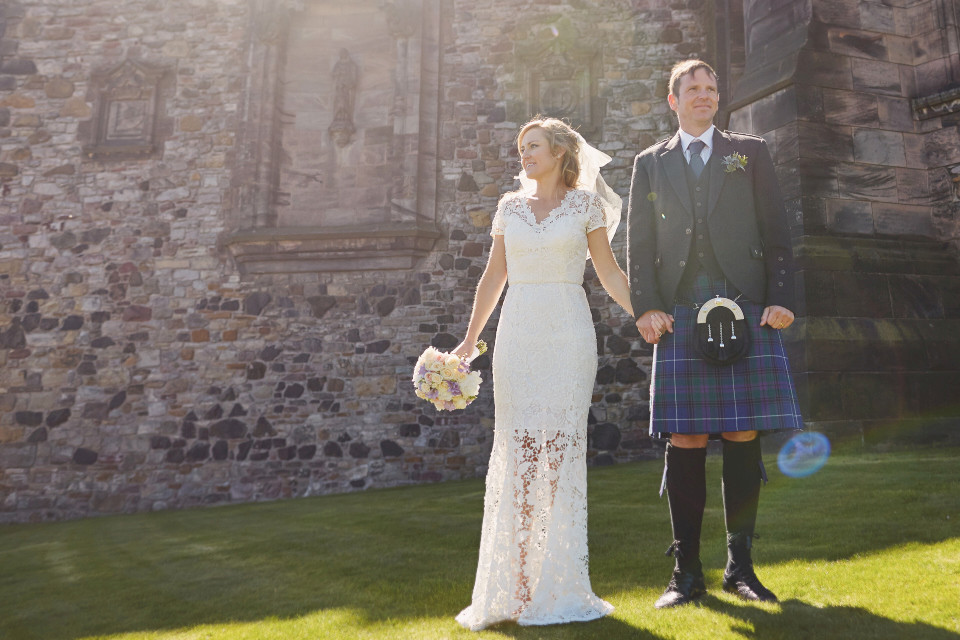 Wedding photography by Malishka Photography at Edinburgh Castle
