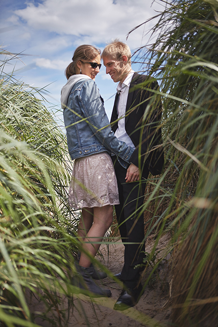 Natural photos from Scottish seaside elopement