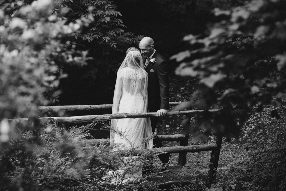 amazing black and white wedding photography Scotland