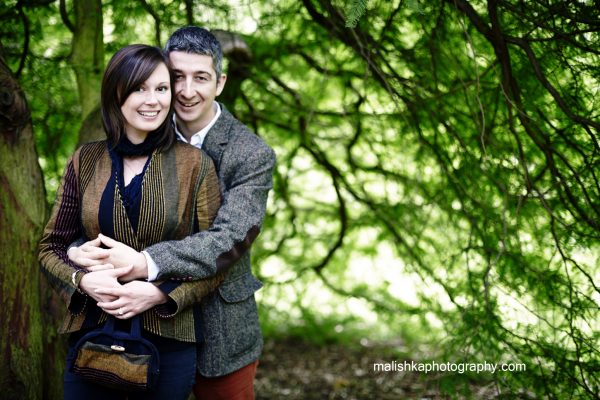 Couple photo session at Botanic Gardens in Edinburgh