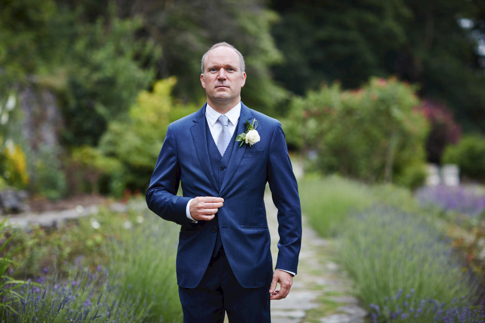 Groom portraits at Eastwood House