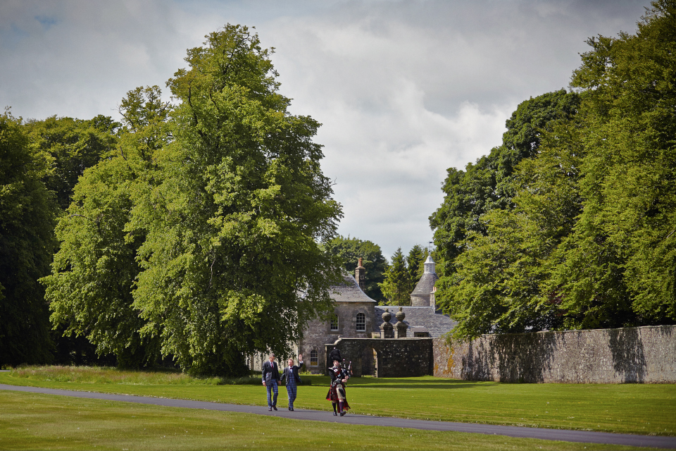 Kinross House wedding garden ceremony